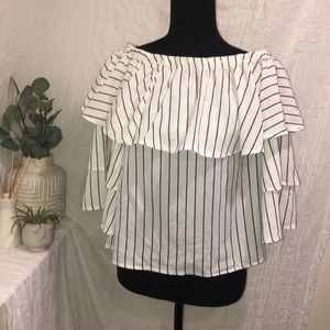 Off the shoulder black&white striped shirt